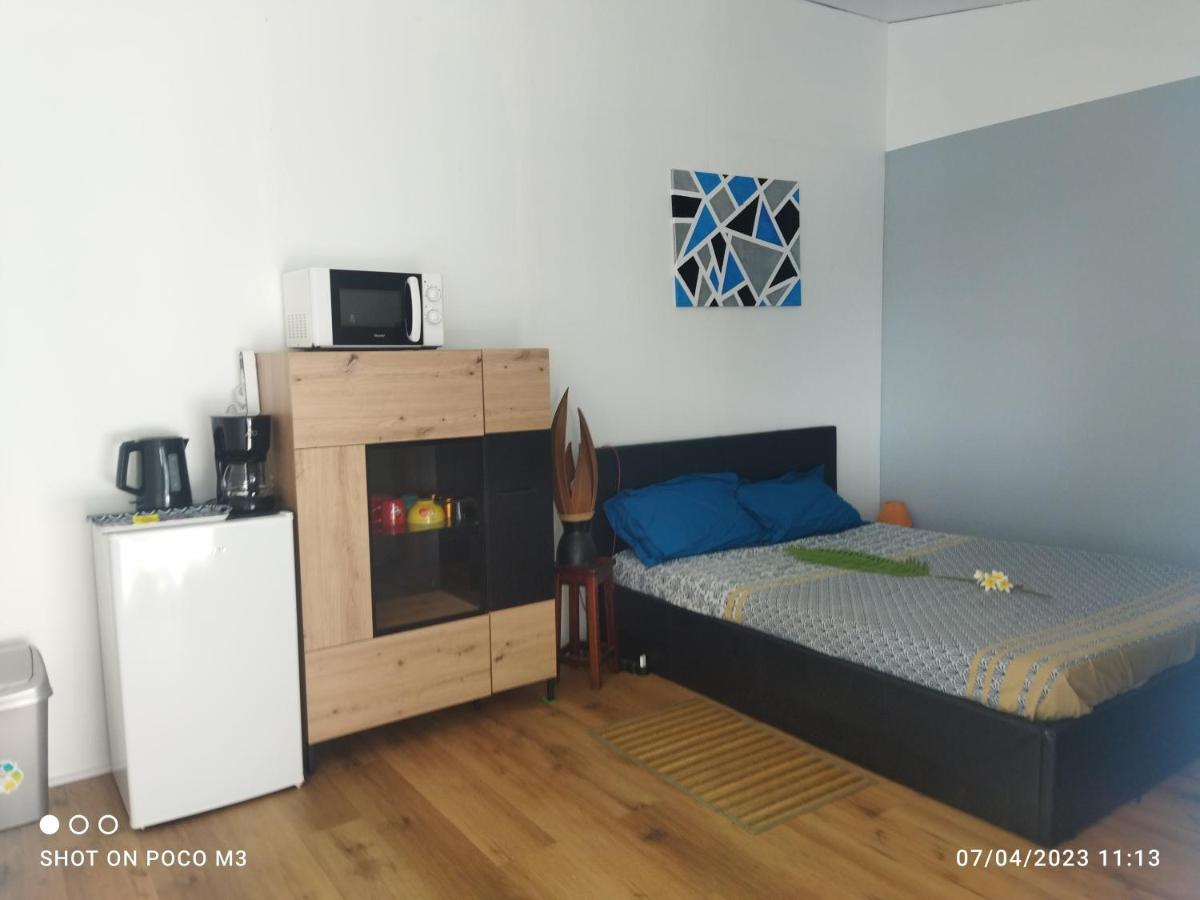Bungalow Bleu L'Etang-Sale Экстерьер фото